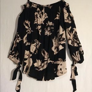 One Clothing, large.  Black/cream.